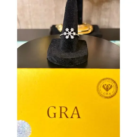 NEW Sz 6 3/4 - .45CT Moissanite Snowflake Silver Ring w/ GRA - Picture 5 of 7